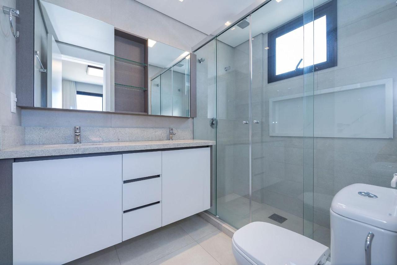 Adra 301 - Apartamento No Centro De Bombinhas - Rooftop Com Piscina E Academia - A Poucos Metros Da Praia - المظهر الخارجي الصورة