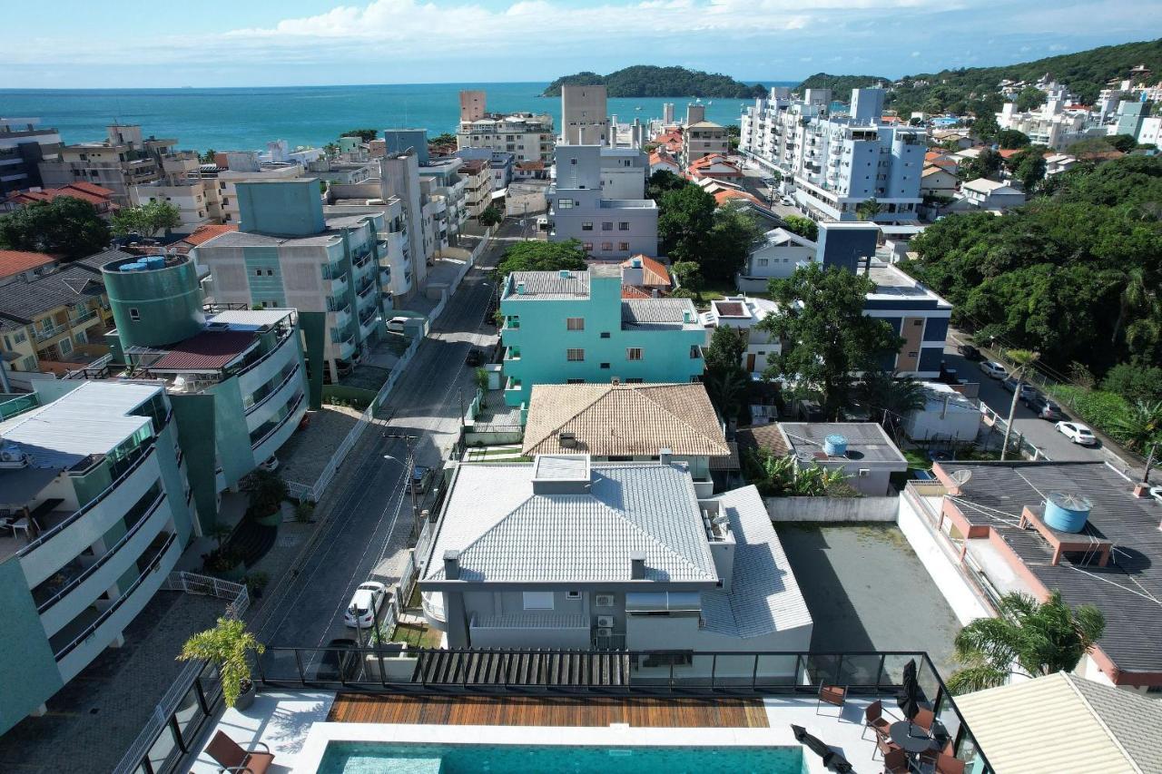 Adra 301 - Apartamento No Centro De Bombinhas - Rooftop Com Piscina E Academia - A Poucos Metros Da Praia - المظهر الخارجي الصورة