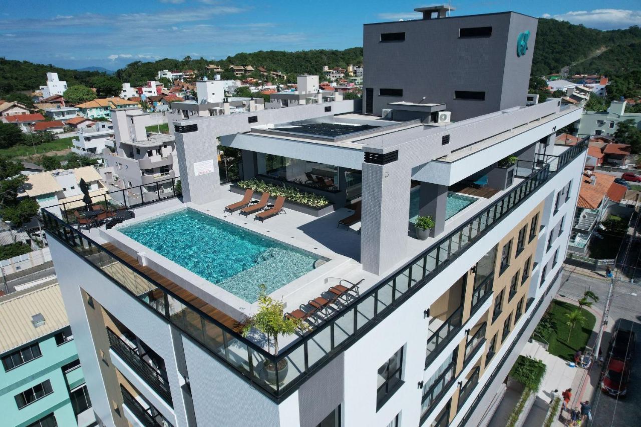 Adra 301 - Apartamento No Centro De Bombinhas - Rooftop Com Piscina E Academia - A Poucos Metros Da Praia - المظهر الخارجي الصورة
